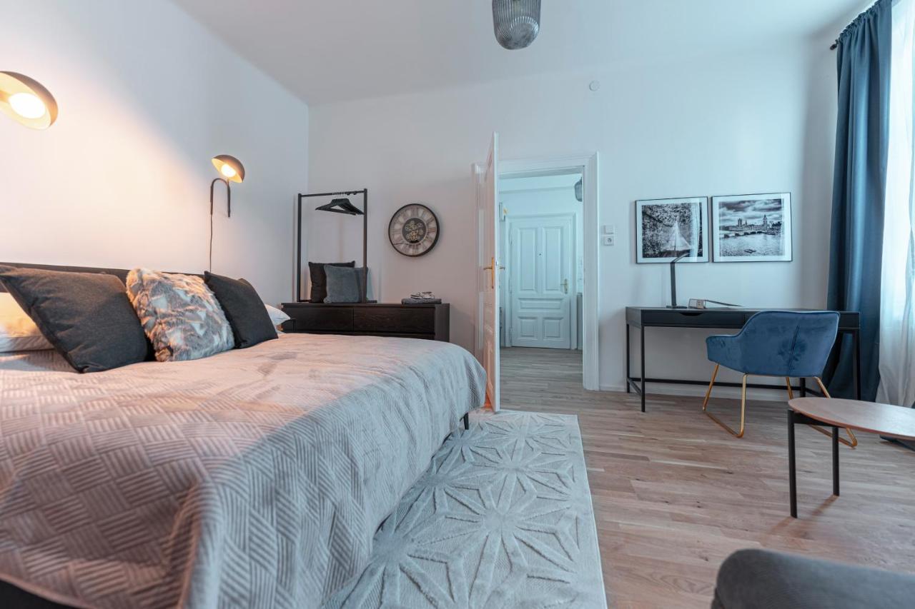 City Appartement Wagram Am Hauptbahnhof Sankt Poelten Dış mekan fotoğraf